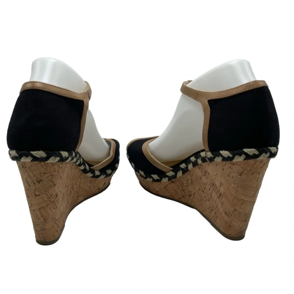 ⭐️hp⭐️ Tommy Hilfiger Black Veanna Wedge Sandal size 9M